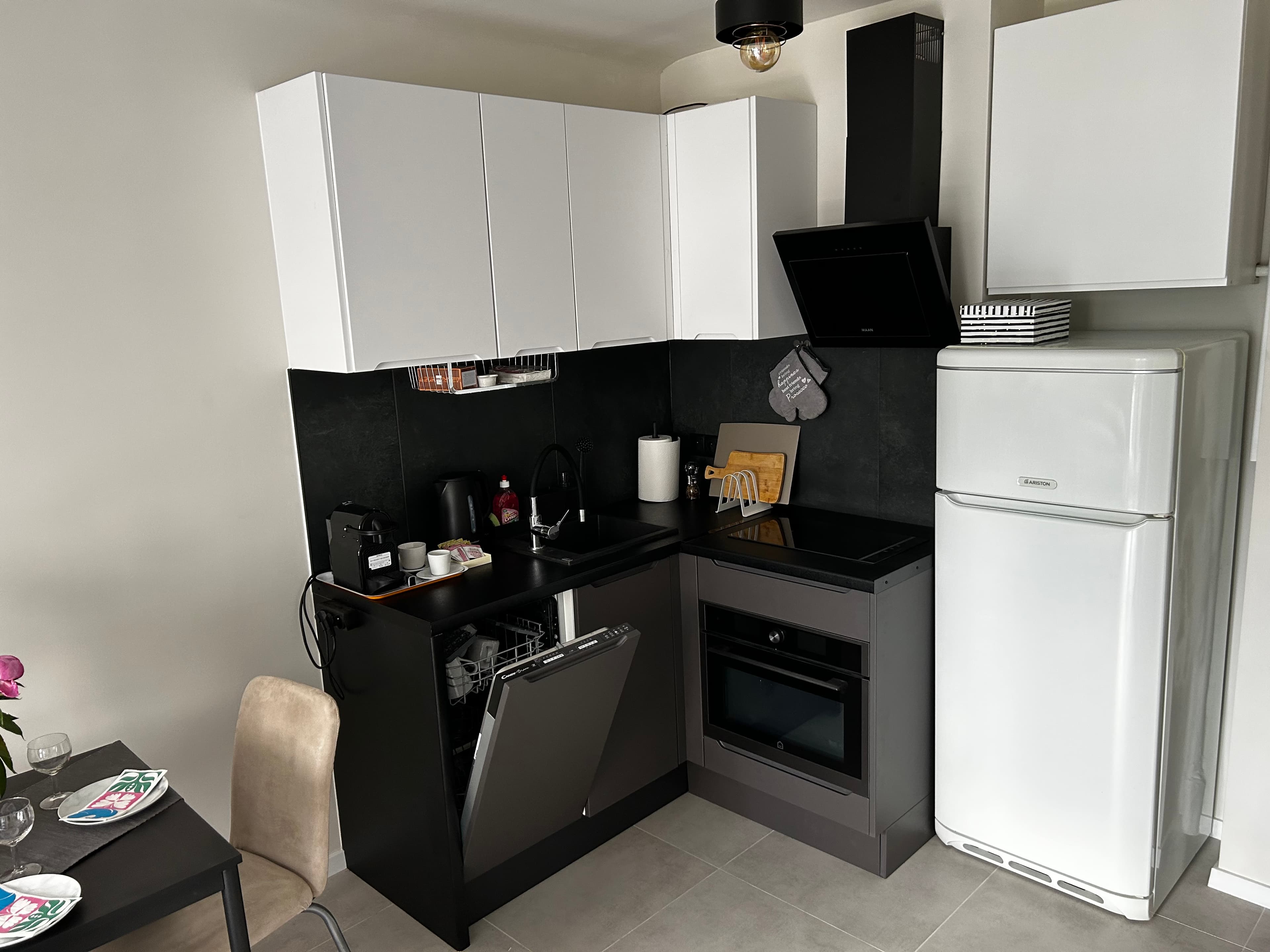 Apartment kitchen annex