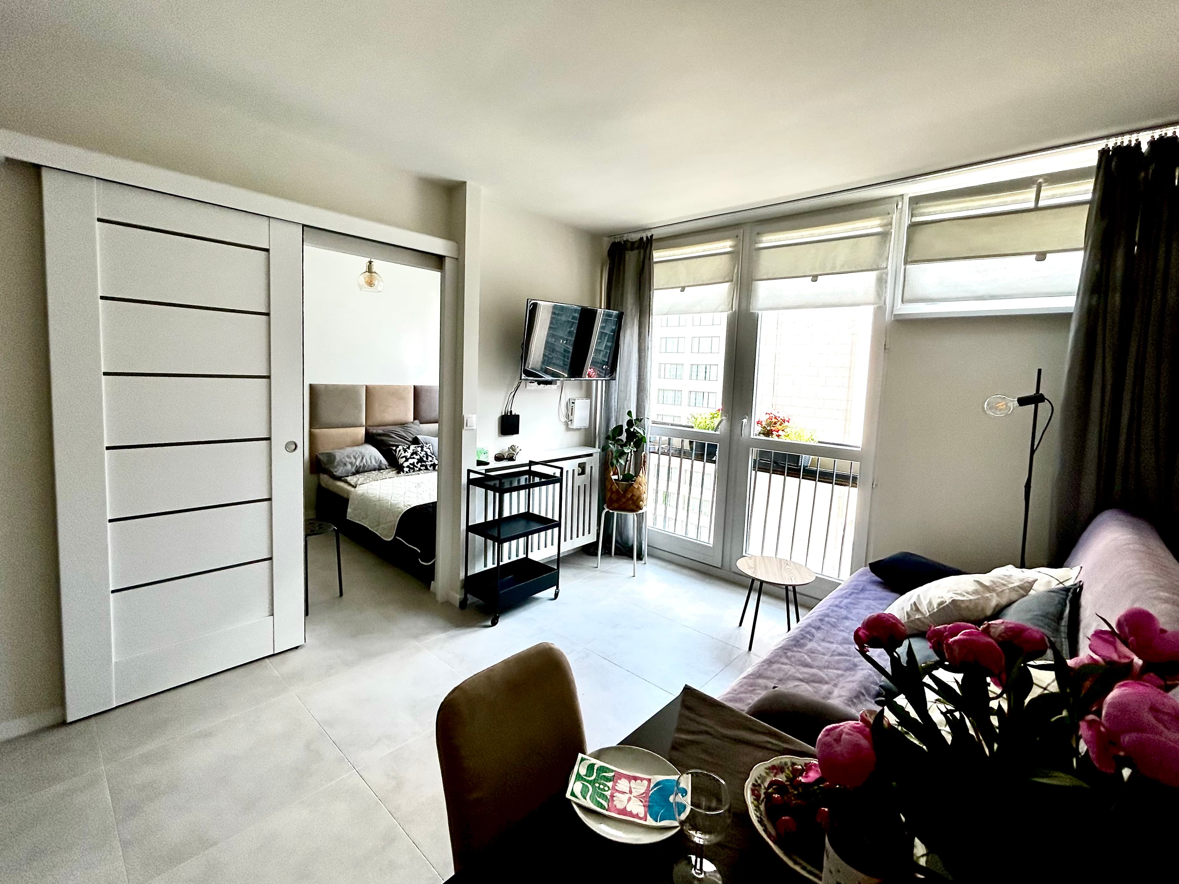Living room without armchair