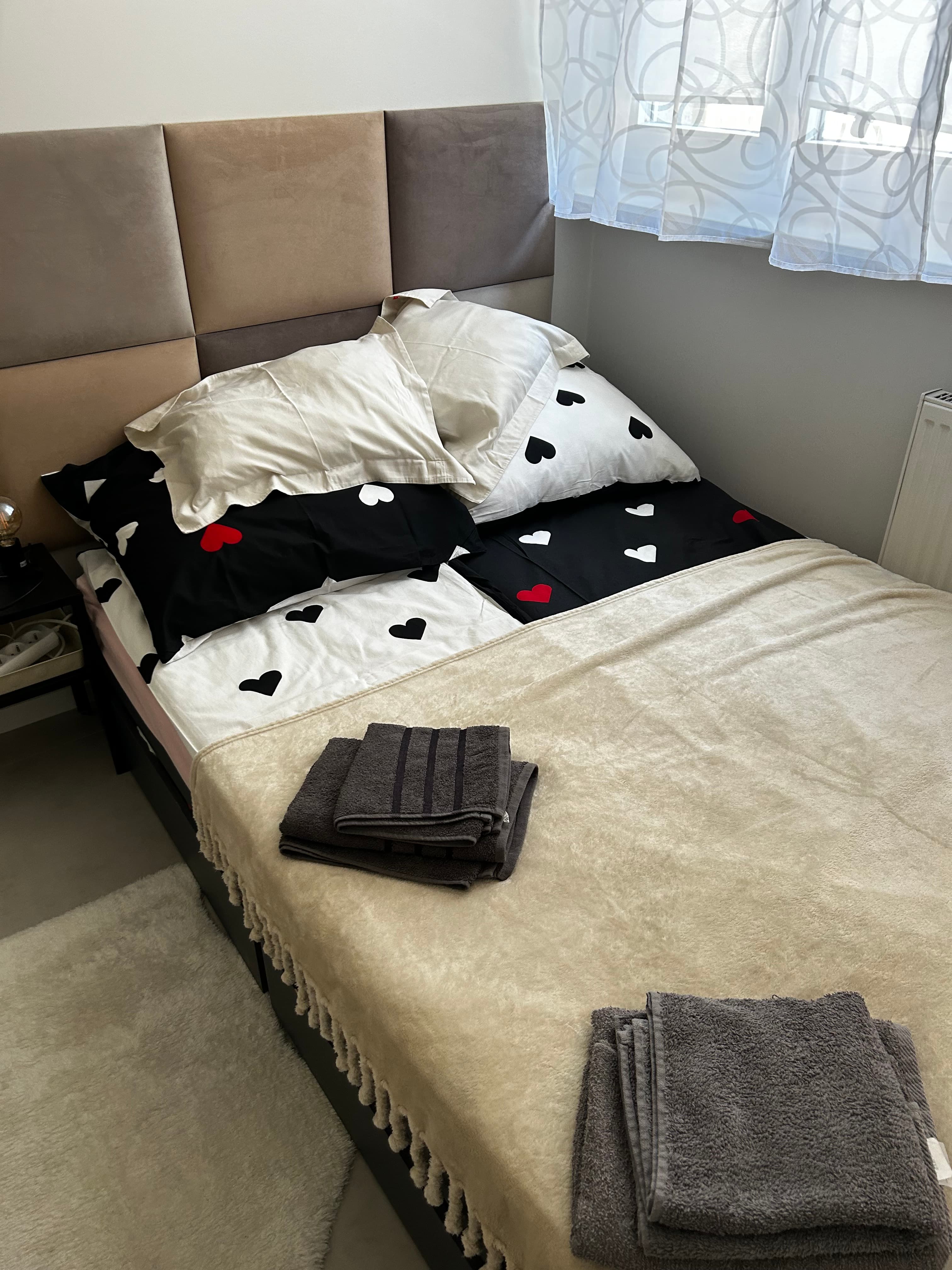 Bedroom with double bed